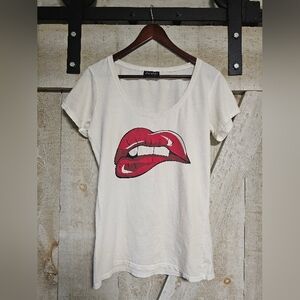 💋 LIPS Graphic tee shirt